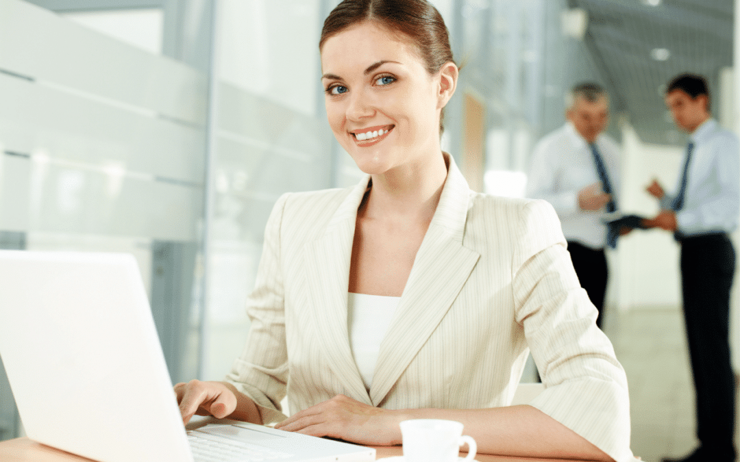 Être secrétaire : formations, qualités, compétences…